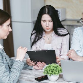 Dealing with difficult customers training - How Can I Help You? Customer Service Best Practices by Alliance Training and Consulting