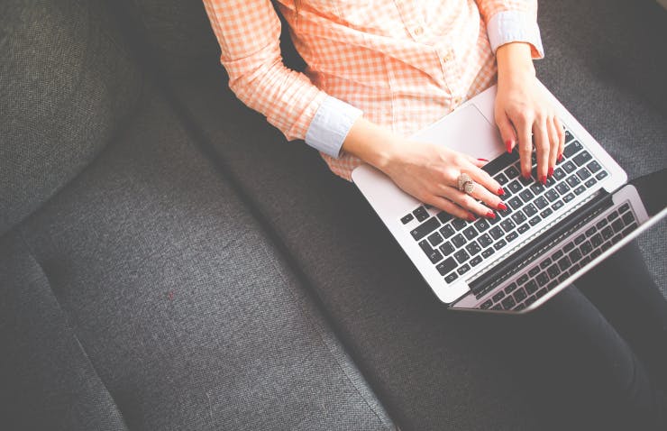 Skillshare Social Media Employee Training Courses - Social Media Copywriting Masterclass: Professional Tips for Profiles and Posts