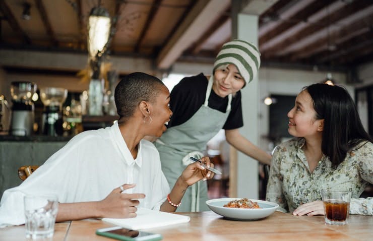 Typsy Restaurant Customer Service Training Course #4 - Interacting with Guests