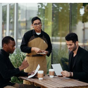 Dealing with difficult customers training - Business Training Works Dealing with Difficult and Demanding Customers Training