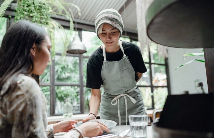 SC Training (formerly EdApp) Restaurant Customer Service Training Course #10 - Guest Experiences