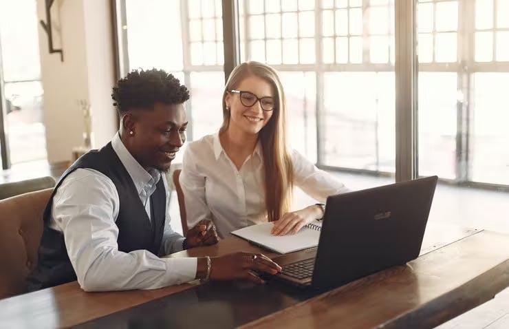 SC Training (formerly EdApp) Sales Training Template - Closing a Deal