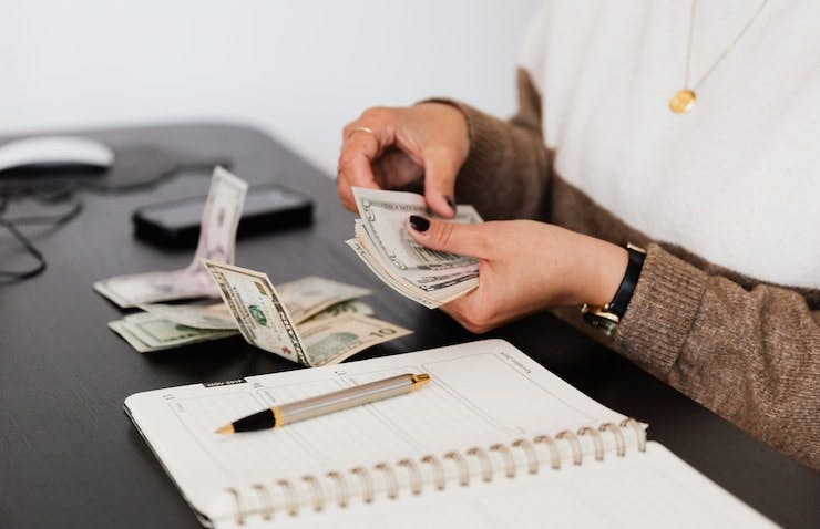 High Speed Training Anti Money Laundering Course - Anti-Money Laundering (AML) and Financial Crime