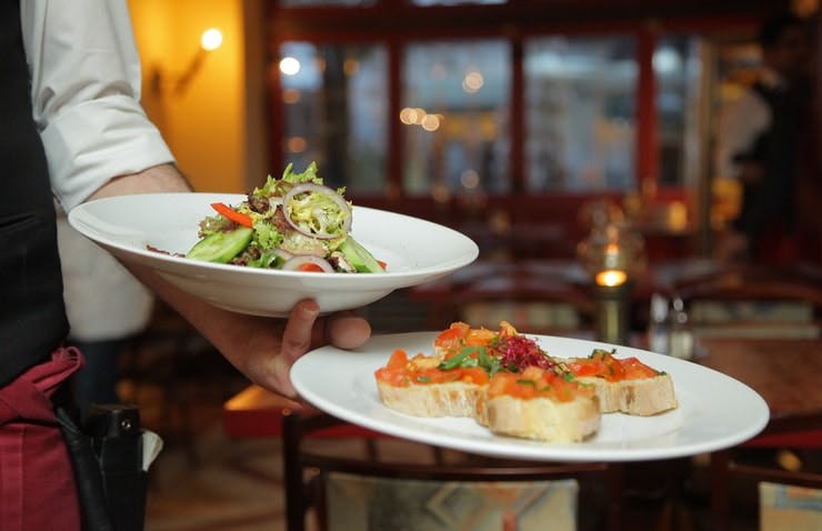 SC Training (formerly EdApp) Restaurant Customer Service Training Course #1 - Serving Food